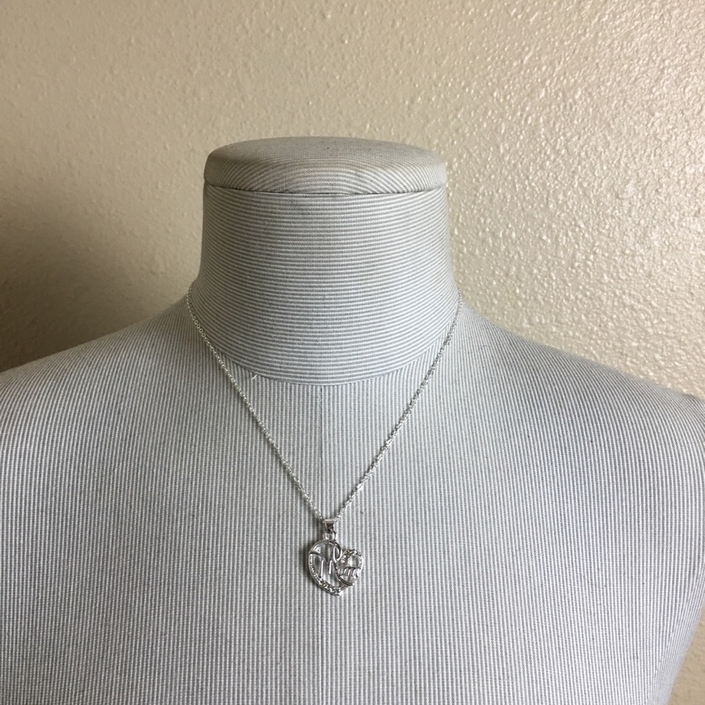 New silver plated mom pendant necklace